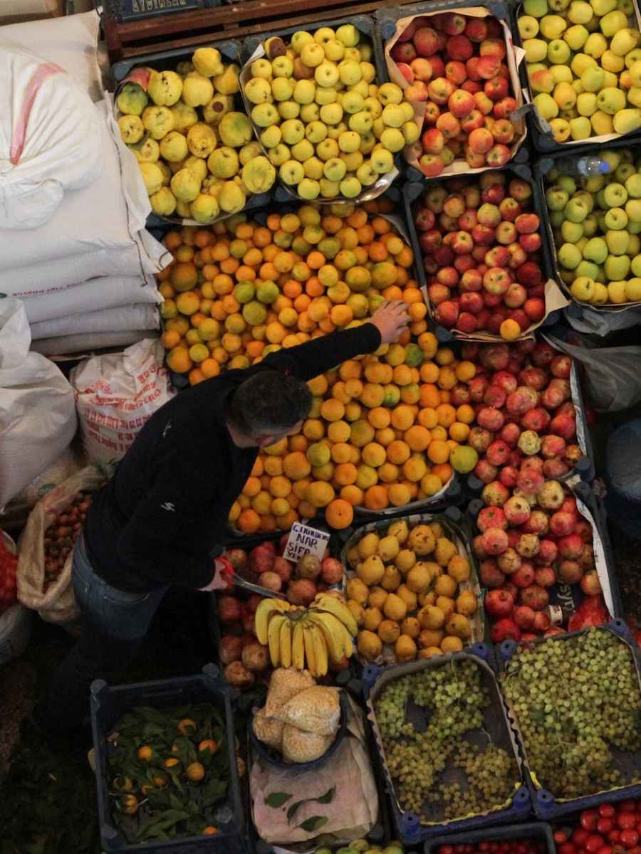 «el que come de todo no aguanta&nbsp;hambre»